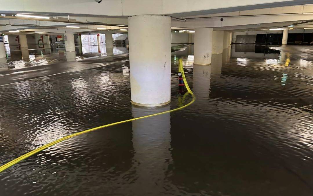 Land unter: Unwetter fordert Großeinsatz mit überörtlicher Hilfe in Pasching